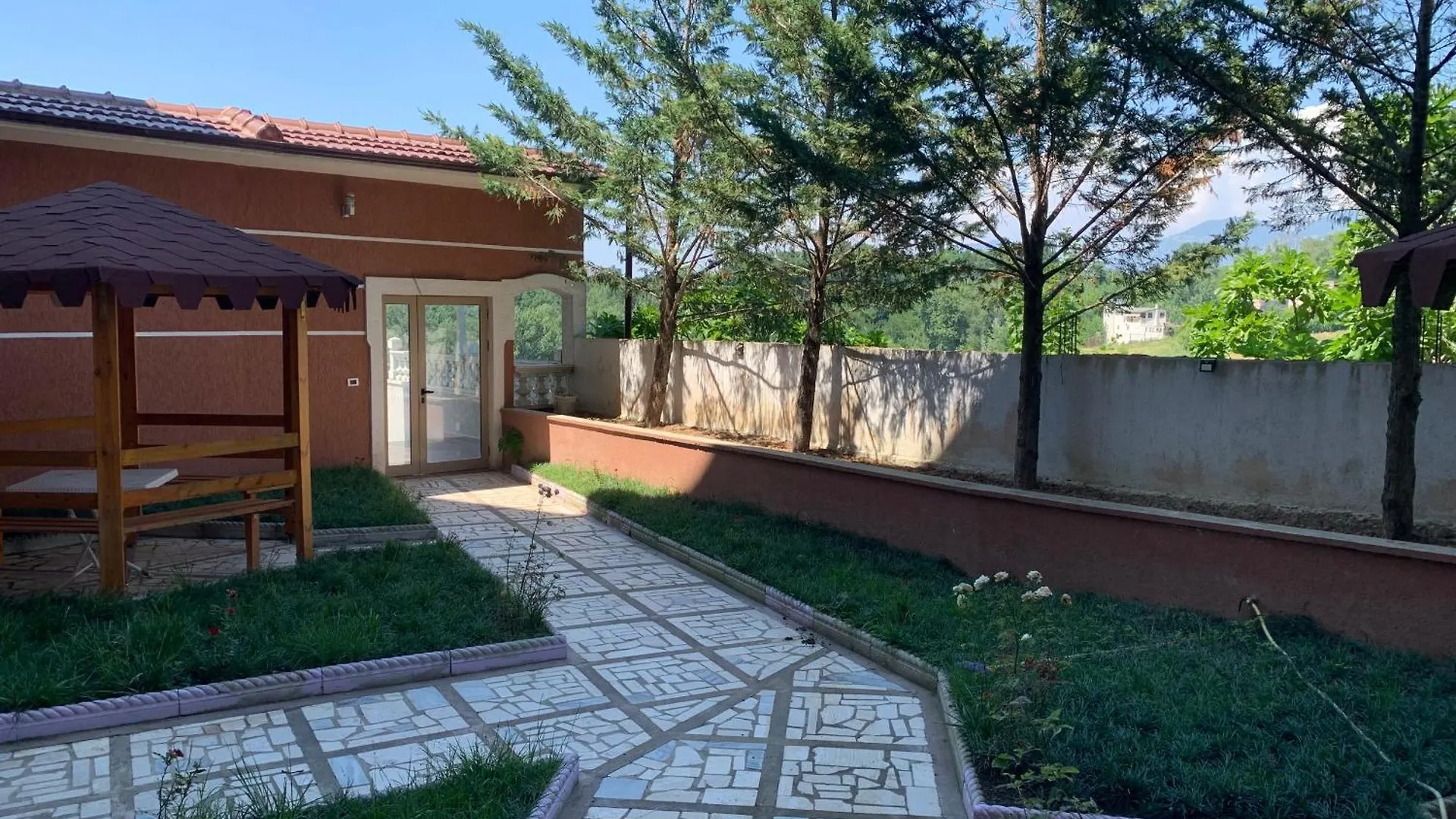 New Villa Apartment Tirana